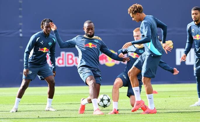 RB Leipzig Training Champions League Leipzig, 01.10.2024, RB Trainingszentrum, Fussball, UEFA Champions League, Matchday-1, RB LEIPZIG vs. JUVENTUS TURIN am 02 10 2024 , Abschlusstraining RB Leipzig , Im Bild v.l.: Amadou Haidara, Lutsharel Geertruida, Arthur Vermeeren und Antonio Nusa ,