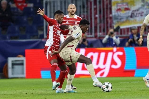 SOCCER - UEFA CL, RBS vs Brest SALZBURG,AUSTRIA,01.OCT.24 - SOCCER - UEFA Champions League, Red Bull Salzburg vs Stade Brestois 29. Image shows Edimilson Fernandes (Brest) and Lucas Gourna-Douath (RBS).  GEPAxpictures xMathiasxMandl