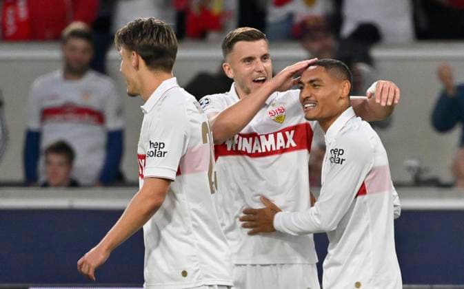 TOR zum 1:0 Enzo Millot VfB Stuttgart (08) Torjubel bei Ermedin Demirovic VfB Stuttgart (09) Anthony Rouault VfB Stuttgart (29) Champions League VfB Stuttgart vs AC Sparta Prag 01.10.2024 DFL REGULATIONS PROHIBIT ANY USE OF PHOTOGRAPHS AS IMAGE SEQUENCES AND OR QUASI-VIDEO VfB Stuttgart vs AC Sparta Prag