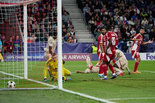 Salzburg, Österreich 01. Oktober 2024: Champions League - 2024 2025 - RB Salzburg vs. Stade Brestois 29 Im Bild: Das Tor zum 1:0 durch Samson Baidoo (RB) wurde nach Videobeweis VAR nicht gegeben Red Bull Arena Copyright: xFotostandx xWassmuthx