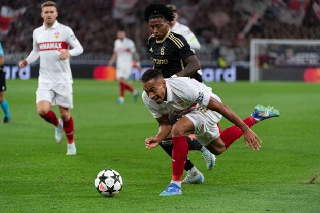v.li. Angelo Preciado (AC Sparta Prag, 17), Jamie Leweling (VfB Stuttgart 18) GER, VfB Stuttgart vs. AC Sparta Prag, Fussball, Herren, UEFA Champions League, 2. Spieltag, Spielzeit 2024 2025, 01.10.2024, GER, VfB Stuttgart vs. AC Sparta Prag, Fussball, Herren, UEFA Champions League, 2. Spieltag, Spielzeit 2024 2025, 01.10.2024 Stuttgart Copyright: xEibner-Pressefoto WolfgangxFrankx EP_WFK