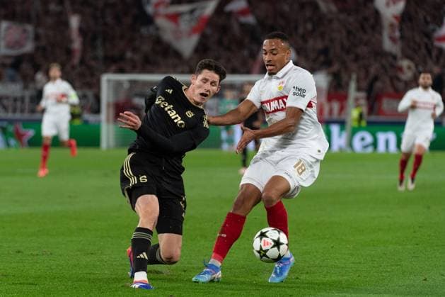v.li. Martin Vitik (AC Sparta Prag, 41), Jamie Leweling (VfB Stuttgart 18) GER, VfB Stuttgart vs. AC Sparta Prag, Fussball, Herren, UEFA Champions League, 2. Spieltag, Spielzeit 2024 2025, 01.10.2024, GER, VfB Stuttgart vs. AC Sparta Prag, Fussball, Herren, UEFA Champions League, 2. Spieltag, Spielzeit 2024 2025, 01.10.2024 Stuttgart Copyright: xEibner-Pressefoto WolfgangxFrankx EP_WFK