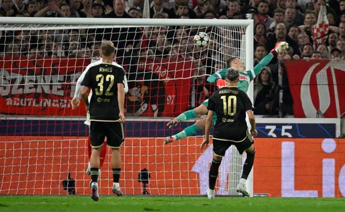 TOR zum 1:1 Kaan Kairinen AC Sparta Praha Prag (06) Freistoss gegen Torwart Alexander Nuebel VfB Stuttgart (33) Champions League VfB Stuttgart vs AC Sparta Prag 01.10.2024 DFL REGULATIONS PROHIBIT ANY USE OF PHOTOGRAPHS AS IMAGE SEQUENCES AND OR QUASI-VIDEO VfB Stuttgart vs AC Sparta Prag