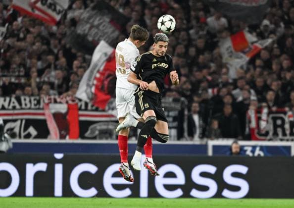 01.10.2024, xsltx, Fussball UEFA Champions League, VfB Stuttgart - Sparta Prag emspor, v.l. Angelo Stiller (VfB Stuttgart), Albion Rrahmani (Sparta Prag) (DFL DFB REGULATIONS PROHIBIT ANY USE OF PHOTOGRAPHS as IMAGE SEQUENCES and or QUASI-VIDEO)