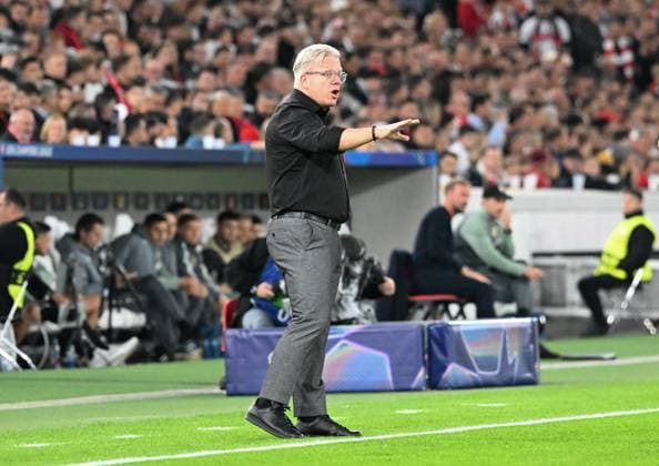 01.10.2024, xsltx, Fussball UEFA Champions League, VfB Stuttgart - Sparta Prag emspor, v.l. Lars Friis (Cheftrainer Sparta Prag) (DFL DFB REGULATIONS PROHIBIT ANY USE OF PHOTOGRAPHS as IMAGE SEQUENCES and or QUASI-VIDEO)