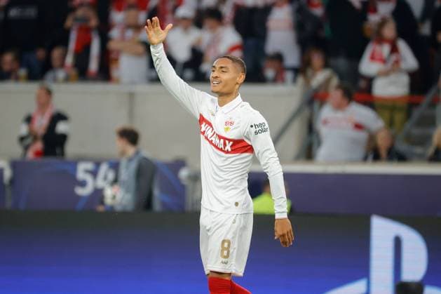 01.10.2024 Stuttgart , Champions League Fußball VfB Stuttgart vs. Sparta Prag, Enzo Millot (VfB) jubelt nach dem Tor zum 1:0 Gemäß den Vorgaben der DFL Deutschen Fuï¬‚ball Liga ist es untersagt, in dem Stadion und oder vom Spiel angefertigte Fotoaufnahmen in Form von Sequenzbildern und oder videoähnlichen Fotostrecken zu verwerten bzw. verwerten zu lassen.