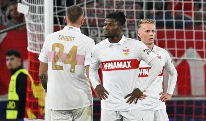 nach Spielende: Enttaeuschung bei Jeff Chabot VfB Stuttgart (24) El Bilal Toure VfB Stuttgart (10) Chris Fuehrich VfB Stuttgart (27) Champions League VfB Stuttgart vs AC Sparta Prag 01.10.2024 DFL REGULATIONS PROHIBIT ANY USE OF PHOTOGRAPHS AS IMAGE SEQUENCES AND OR QUASI-VIDEO VfB Stuttgart vs AC Sparta Prag