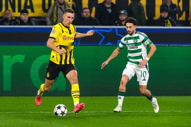 Nico Schlotterbeck (Borussia Dortmund, 04) im Zweikampf mit Nicolas Kuehn (Celtic Glasgow, 10), GER, Borussia Dortmund vs. Celtic Glasgow, Fussball, Champions League, 2. Spieltag, Spielzeit 2024 2025, 01.10.2024. GER, Borussia Dortmund vs. Celtic Glasgow, Fussball, Champions League, 2. Spieltag, Spielzeit 2024 2025, 01.10.2024. Dortmund Copyright: xEibner-Pressefoto FlorianxWieganx EP_FWD