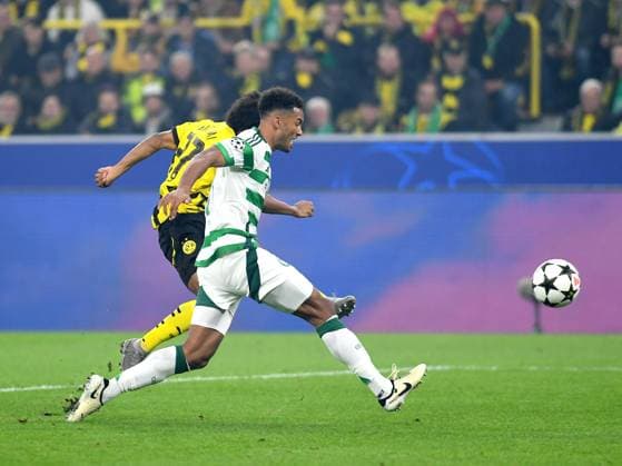 Karim Adeyemi (Borussia Dortmund) Tor zum 2:1 waehrend des Spiels der UEFA Champions League 2024 25 Ligen-Phase 2. Spieltag zwischen Borussia Dortmund und Celtic Glasgow, SIGNAL IDUNA PARK am 01. October 2024 in Dortmund, Deutschland. (Foto von Ralf Treese DeFodi Images) +++ Karim Adeyemi (Borussia Dortmund) scores his team™s second goal during the UEFA Champions League 2024 25 League Phase MD2 match between Borussia Dortmund and Celtic FC at Signal Iduna Park on October 1, 2024 in Dortmund, Germany. Defodi-521_BVBCEL20241001_017
