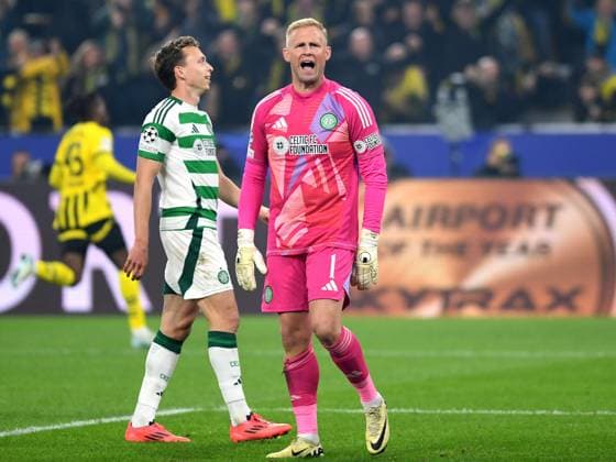 Goalkeeper Kasper Schmeichel (Celtic Glasgow) gestikuliert, gestik waehrend des Spiels der UEFA Champions League 2024 25 Ligen-Phase 2. Spieltag zwischen Borussia Dortmund und Celtic Glasgow, SIGNAL IDUNA PARK am 01. October 2024 in Dortmund, Deutschland. (Foto von Ralf Treese DeFodi Images) +++ Goalkeeper Kasper Schmeichel (Celtic Glasgow) gestures during the UEFA Champions League 2024 25 League Phase MD2 match between Borussia Dortmund and Celtic FC at Signal Iduna Park on October 1, 2024 in Dortmund, Germany. Defodi-521_BVBCEL20241001_018