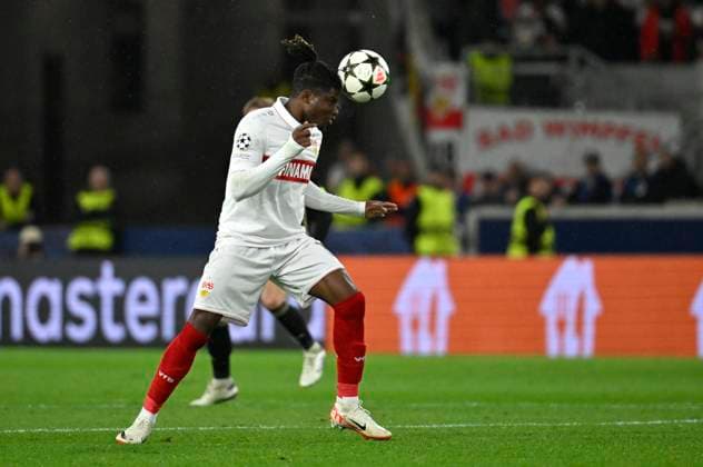 Anrie Chase VfB Stuttgart (45) Aktion am Ball Champions League VfB Stuttgart vs AC Sparta Prag 01.10.2024 DFL REGULATIONS PROHIBIT ANY USE OF PHOTOGRAPHS AS IMAGE SEQUENCES AND OR QUASI-VIDEO VfB Stuttgart vs AC Sparta Prag