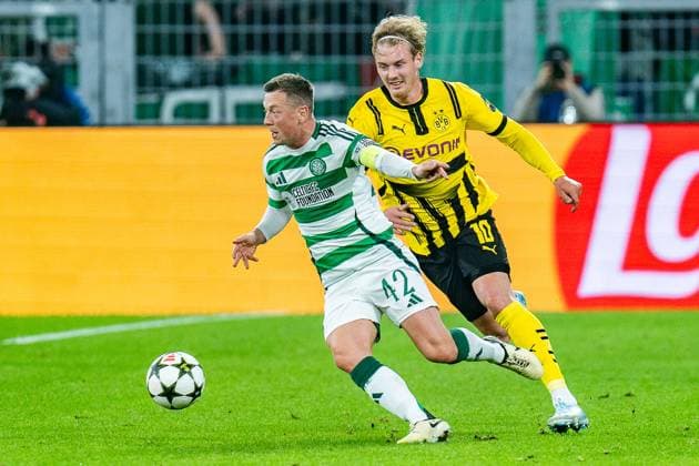 01.10.2024, Borussia Dortmund vs. Celtic Glasgow, UEFA Champions League, 2. Spieltag Celtics Callum McGregor Julian Brandt (Borussia Dortmund, 10) Copyright: xBahhoxKarax