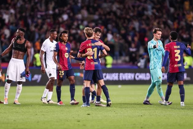 October 1, 2024, Barcelona, Barcelona, SPAIN: Frenkie de Jong of FC Barcelona, Barca celebrates the victory during the UEFA Champions League, football match played between FC Barcelona and BSC Young Boys at Estadio Olimpico de Montjuic on October 01, 2024 in Barcelona, Spain. Barcelona SPAIN - ZUMAa181 20241001_zaa_a181_065 Copyright: xJavierxBorregoxRamosx