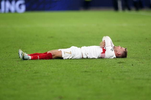 Enttäuschung Maximilian Mittelstädt (VfB) . Fussball: Champions League : Saison 24 25: VfB Stuttgart - AC Sparta Prag, Fussball Bundesliga, 01.10.2024.