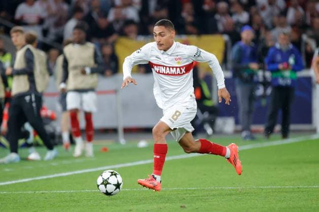 01.10.2024 Stuttgart , Champions League Fußball VfB Stuttgart vs. Sparta Prag, Enzo Millot (VfB) Gemäß den Vorgaben der DFL Deutschen Fuï¬‚ball Liga ist es untersagt, in dem Stadion und oder vom Spiel angefertigte Fotoaufnahmen in Form von Sequenzbildern und oder videoähnlichen Fotostrecken zu verwerten bzw. verwerten zu lassen.