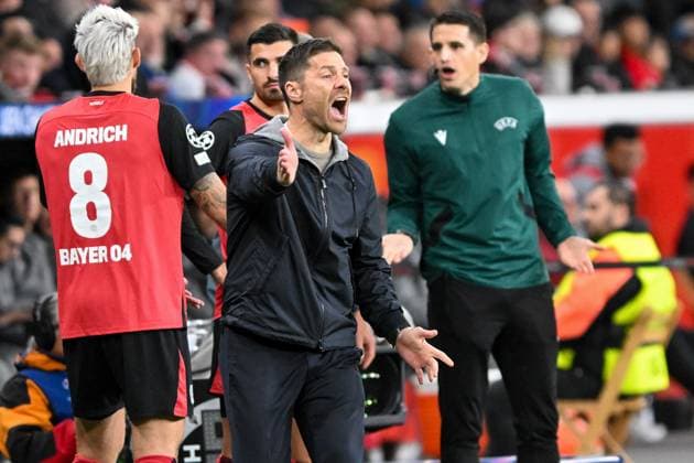 Trainer Xabi Alonso (Leverkusen) unzufrieden enttäuscht enttaeuscht niedergeschlagen frustriert, 01.10.2024 Fussball Champions League, Bayer Leverkusen vs AC Milan, BayArena, Leverkusen, NRW Germany