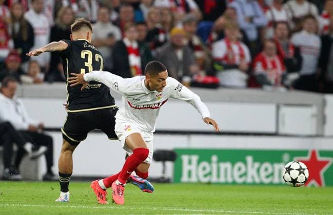 Matej Rynes - Enzo Millot , VfB Stuttgart - Sparta Prag, Uefa Champions League , Fußball , in der MHP Arena, Stuttgart, Baden-Württemberg , Deutschland . Oktober 01, 2024 - Photo by: Davide Elias Ipa Photo Pressefoto DENL Copyright: xx