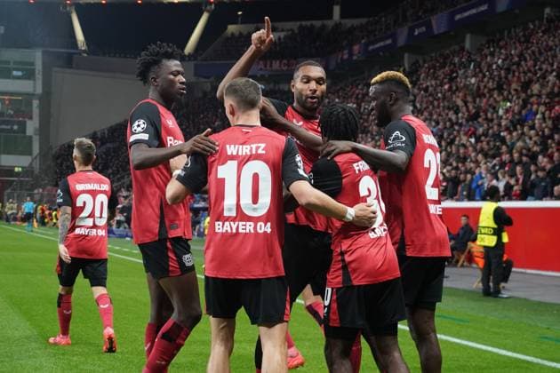 Fussball, UEFA Champions League 2024 2025, Bayer 04 Leverkusen - AC Mailand 01.10.2024 Bayarena Leverkusen, , Bayer 04 Leverkusen, jubeln
