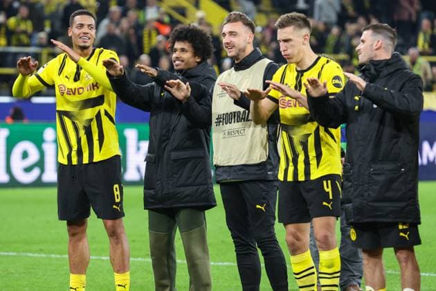 UEFA Champions League - Borussia Dortmund - Celtic Glasgow am 01.10.2024 im Signal Iduna Park in Dortmund Jubel über den Sieg bei Felix Nmecha (Dortmund 8) , Karim Adeyemi (Dortmund 27) , Nico Schlotterbeck (Dortmund 4) , Pascal Groß Gross (Dortmund 13)