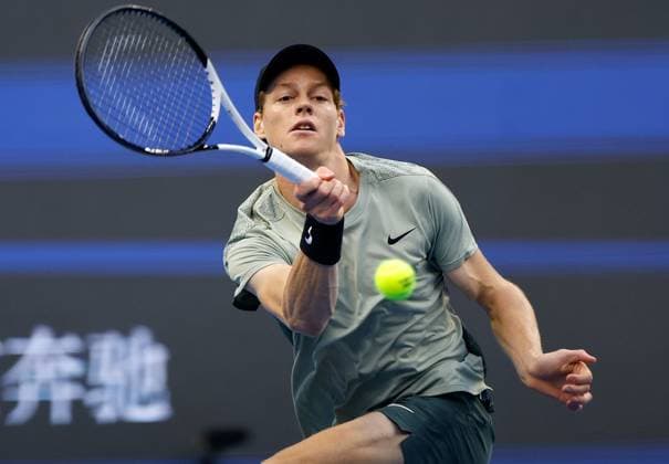 (241002) -- BEIJING, Oct. 2, 2024 -- Jannik Sinner of Italy returns the ball during the Men s Singles Final between Jannik Sinner of Italy and Carlos Alcaraz of Spain at the 2024 China Open tennis tournament in Beijing, capital of China, Oct. 2, 2024. ) (SP)CHINA-BEIJING-TENNIS-CHINA OPEN-MEN S SINGLES-FINAL (CN) WangxLili 
