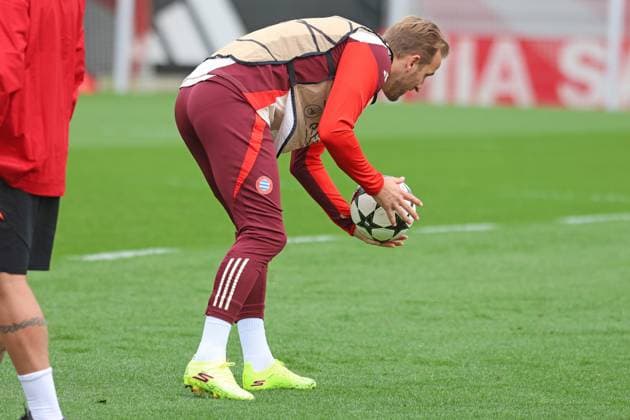 9 Harry Kane, Einzelbild, Freisteller, am Ball Fussball Abschlusstraining - FC Bayern München vor UEFA Champions League-Spiel vs. Aston Villa 01.09.2024 Trainingsgelände, Säbenerstr. FOTO: Mladen Lackovic LakoPress