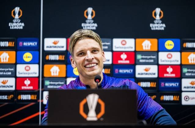 241002 Jens Stryger Larsen of Malmö FF during a press conference, PK, Pressekonferenz with Malmö FF on October 2, 2024 in Baku. Photo: Petter Arvidson BILDBYRAN kod PA PA0890 fotboll football soccer fotball uefa europa league presskonferens press conference malmö ff bbeng Copyright: PETTERxARVIDSON BB241002PA027
