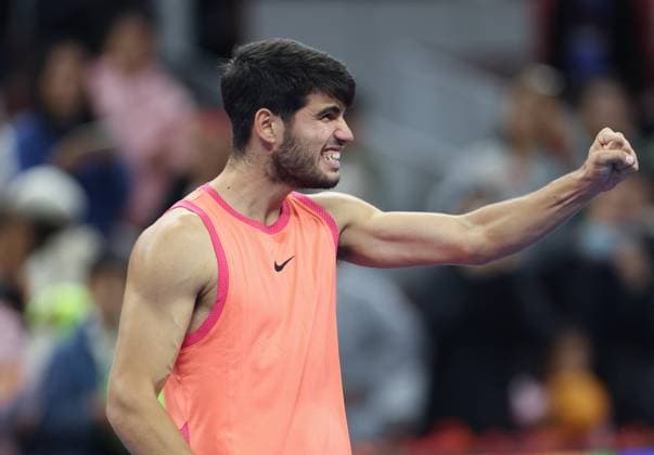 (241002) -- BEIJING, Oct. 2, 2024 -- Carlos Alcaraz of Spain celebrates after winning the Men s Singles Final between Jannik Sinner of Italy and Carlos Alcaraz of Spain at the 2024 China Open tennis tournament in Beijing, capital of China, Oct. 2, 2024. ) (SP)CHINA-BEIJING-TENNIS-CHINA OPEN-MEN S SINGLES-FINAL (CN) BaixXuefei 
