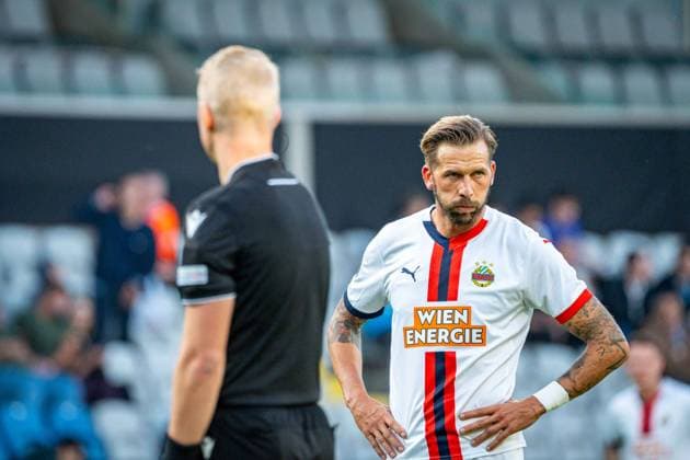 SOCCER - UEFA ECL, Basaksehir vs Rapid ISTANBUL,TURKEY,02.OCT.24 - SOCCER - UEFA Conference League, Istanbul Basaksehir FK vs SK Rapid Wien. Image shows the disappointment of Guido Burgstaller (Rapid)  GEPAxpictures xKevinxHackner