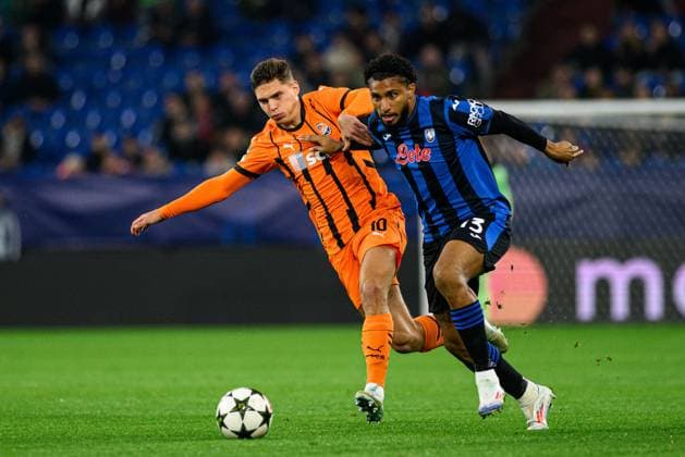 GELSENKIRCHEN, GERMANY - 2 OCTOBER, 2024: Heorhiy Sudakov, Ederson, The UEFA Champions League match between FC Shakhtar Donetsk vs Atalanta BC Bergamo at Veltins Arena  Copyright: xVItaliixKliuievx