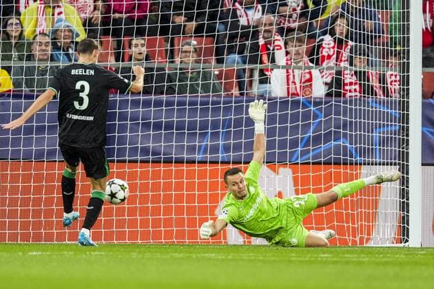 UEFA Champions League: Girona FC v Feyenoord Girona - Feyenoord keeper Timon Wellenreuther during the second round of new format of the UEFA Champions League 2024 2025. The match is set between Girona FC and Feyenoord at Estadi Montilivi on 2 October 2024 in Girona, Spain. Copyright: xTomxBodex