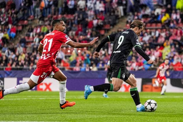 UEFA Champions League: Girona FC v Feyenoord Girona - Yangel Herrera of Girona FC, Ayase Ueda of Feyenoord during the second round of new format of the UEFA Champions League 2024 2025. The match is set between Girona FC and Feyenoord at Estadi Montilivi on 2 October 2024 in Girona, Spain. Copyright: xTomxBodex