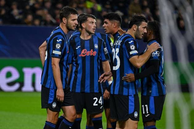 02.10.2024, Fussball, Champions League, 2. Spieltag, Saison 2024 2025, Schachtar Donezk - Atalanta Bergamo, Berat Djimsiti (Atalanta Bergamo) freut sich über das Tor zum 1:0 mit der Mannschaft. xRHR-FOTO TKx Copyright: RHR-FOTOx RHR-FOTO TK