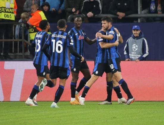 02.10.2024, xgrfx, Fussball UEFA Champions League, Schachtar Donezk - Atalanta Bergamo emspor, v.l. Tor, Berat Djimsiti (Atalanta Bergamo) (DFL DFB REGULATIONS PROHIBIT ANY USE OF PHOTOGRAPHS as IMAGE SEQUENCES and or QUASI-VIDEO) Gelsenkirchen