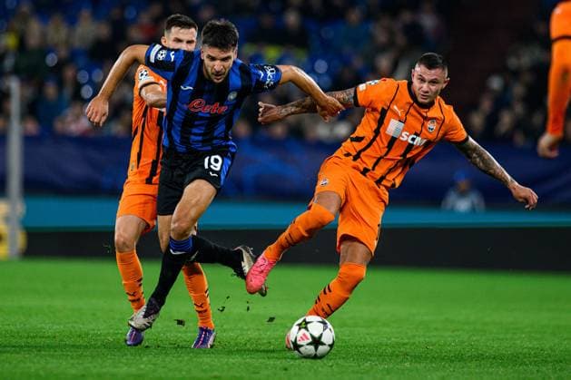 GELSENKIRCHEN, GERMANY - 2 OCTOBER, 2024: Berat Djimsiti, The UEFA Champions League match between FC Shakhtar Donetsk vs Atalanta BC Bergamo at Veltins Arena  Copyright: xVItaliixKliuievx