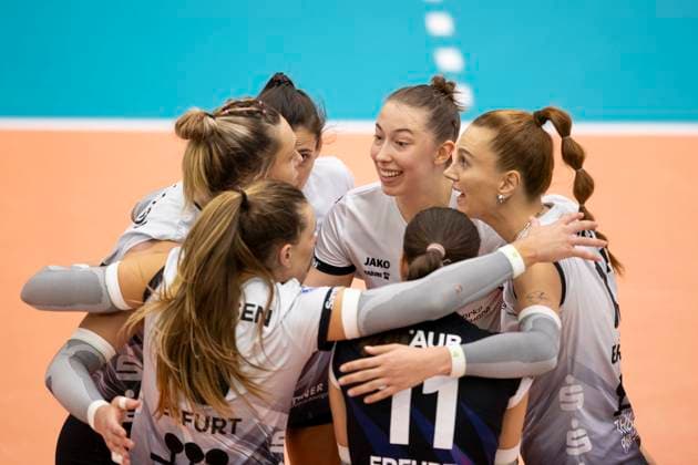 1. Volleyball Bundesliga Frauen: Schwarz-Weiss Erfurt vs. Dresdner SC; Erfurt; 02.10.2024 Schwarz-Weiß Erfurt 1. Volleyball Bundesliga Frauen: Schwarz-Weiss Erfurt vs. Dresdner SC; Riethsporthalle Erfurt; 02.10.2024 Copyright: xBEAUTIFULxSPORTS Duehringx