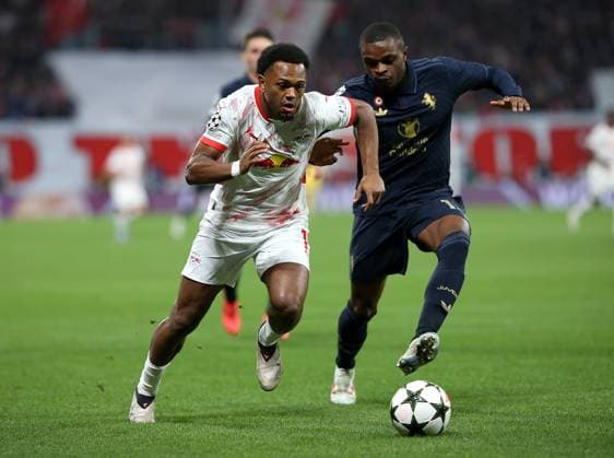 02.10.2024, Fussball UEFA Champions League 2024 2025, 2.Spieltag, RB Leipzig - Juventus Turin, in der Red Bull Arena Leipzig. (L-R) Lois Openda (RB Leipzig) gegen Pierre Kalulu (Juventus Turin)