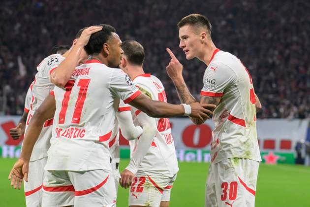 GER, Sachsen, Leipzig, RB Leipzig vs Juventus Turin, Champions League, CHL, UCL, Spieltag, Spielzeit 2024 2025, RB Arena, v.l. im Bild: Benjamin Sesko (RB Leipzig 30), feiert sein Tor, Tor, Treffer, Jubel, Torjubel, Freude, Begeisterung, feiert, zum 1:0, 02.10.2024, Copyright: HMBxMedia UwexKoch