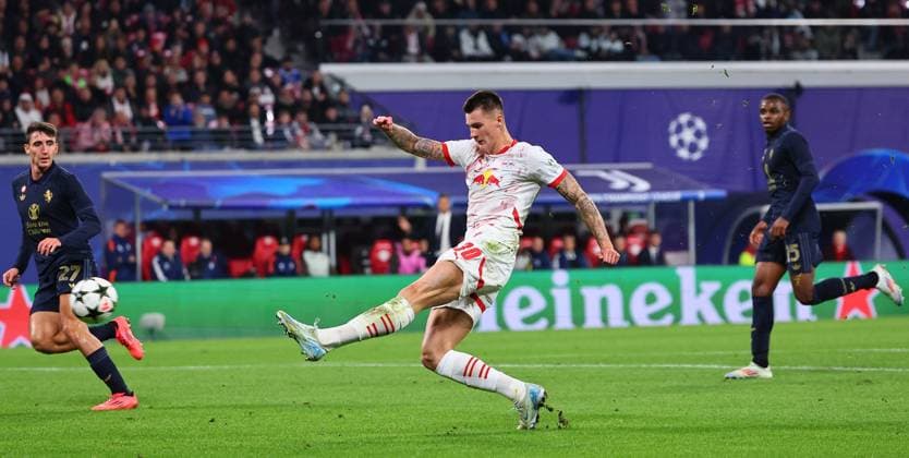 RB Leipzig - Juventus Turin Champions League Leipzig, 02.10.2024, Red Bull Arena, Fussball, UEFA Champions League, Spieltag 2 , RB LEIPZIG vs. JUVENTUS FC TURIN , Tor für Leipzig zum 1:0. Im Bild: Torschütze Benjamin Sesko (30, RB Leipzig) ,