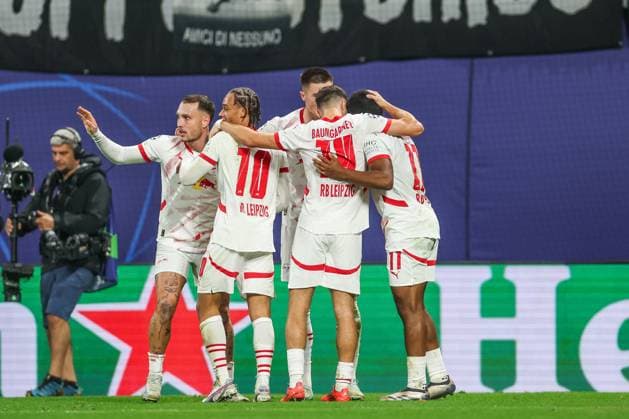 02.10.2024, Fussball, Saison 2024 2025, Champions League, 2. Spieltag, RB Leipzig - Juventus Turin, Mannschaft von RB Leipzig jubelt nach dem Tor zum 1 zu 0. Leipzig RB Arena Sachsen Deutschland xRHR-FOTO TRx Copyright: TimxRehbein RHR-FOTOx RHR-FOTO TR