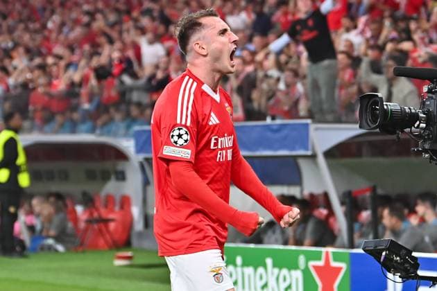 Portugal, Lisbon 2. October 2024 Uefa Champions League phase 2024 25 Matchday 2, S.L.Benfica - Atletico de Madrid v.l., Kerem Aktürkoglu (S.L.Benfica) Torjubel, Goal celebration, celebrate the goal Copyright: JoaquimxFerreira