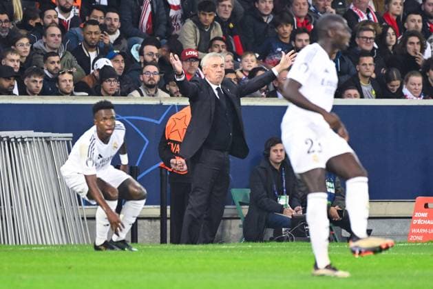 Carlo Ancelotti ( Real Madrid coach ) during the UEFA Champions League match between Lille OSC and Real Madrid CF at Stade Pierre Mauroy on October 02, 2024 in Lille, France. ( Photo by federico pestellini panoramic ) - FOOTBALL : Lille vs Real Madrid - Ligue des Champions - 02 10 2024 FedericoPestellini Panoramic 