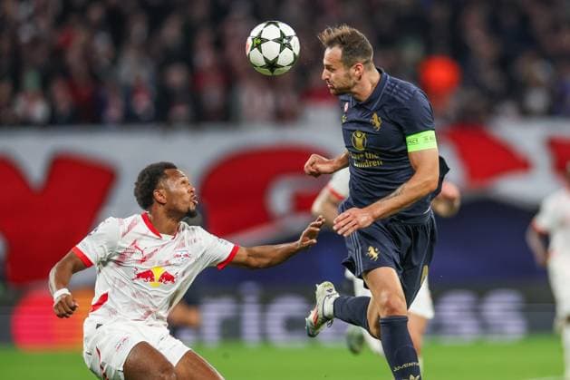 02.10.2024, Fussball, Saison 2024 2025, Champions League, 2. Spieltag, RB Leipzig - Juventus Turin, v. l. Lois Openda (RB Leipzig), Federico Gatti (Juventus Turin) Leipzig RB Arena Sachsen Deutschland xRHR-FOTO TRx Copyright: TimxRehbein RHR-FOTOx RHR-FOTO TR