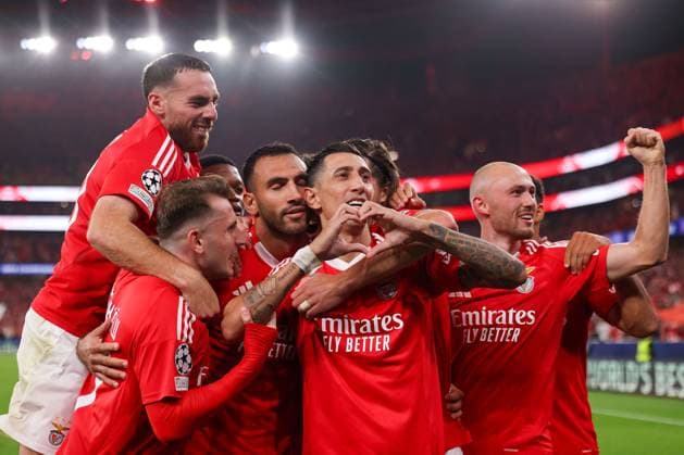 Sport Themen der Woche KW40 Sport Bilder des Tages Portugal, Lisbon 2. October 2024 Uefa Champions League phase 2024 25 Matchday 2, S.L.Benfica - Atletico de Madrid v.l., Torjubel, Goal celebration, celebrate the goal um Angel di Maria (S.L.Benfica) *** Portugal, Lisbon 2 October 2024 Uefa Champions League phase 2024 25 Matchday 2, S L Benfica Atletico de Madrid v l , Torjubel, Goal celebration, celebrate the goal um Angel di Maria S L Benfica Copyright: JoaquimxFerreira