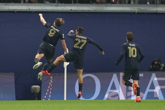 02.10.2024, xtgx, Fussball, UEFA Champions League, RB Leipzig - Junventus Turin emspor, v.l. Jubel nach dem 1:1 durch Dusan Vlahovic (Juventus, 9) (DFL DFB REGULATIONS PROHIBIT ANY USE OF PHOTOGRAPHS as IMAGE SEQUENCES and or QUASI-VIDEO) Leipzig