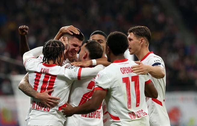 02.10.2024, Fussball UEFA Champions League 2024 2025, 2.Spieltag, RB Leipzig - Juventus Turin, in der Red Bull Arena Leipzig. Jubel RB Leipzig zum Tor zum 2:1 per Elfmeter, Torschütze Benjamin Sesko (RB Leipzig)