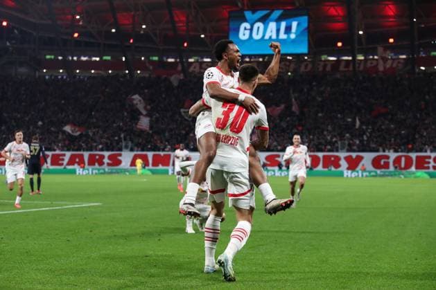 Torjubel - Torschütze Benjamin Sesko (RB Leipzig,30) trifft zum 1-0 mit Lois Openda (RB Leipzig,11) - Champions League Ligaphase Saison 2024-2025 RB Leipzig vs. Juventus Turin in der Red Bull Arena in Leipzig - Aktion,Fussball,Deutschland,Mann,Männer,02.10.2024