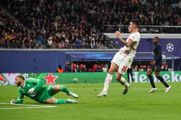 Torschütze Benjamin Sesko (RB Leipzig,30) trifft zum 1-0 - Champions League Ligaphase Saison 2024-2025 RB Leipzig vs. Juventus Turin in der Red Bull Arena in Leipzig - Aktion,Fussball,Deutschland,Mann,Männer,02.10.2024