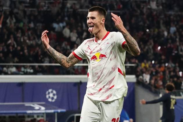 Torjubel - Torschütze Benjamin Sesko (RB Leipzig,30) trifft zum 1-0 - Champions League Ligaphase Saison 2024-2025 RB Leipzig vs. Juventus Turin in der Red Bull Arena in Leipzig - Aktion,Fussball,Deutschland,Mann,Männer,02.10.2024