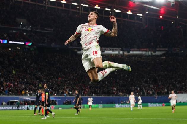 Torjubel - Torschütze Benjamin Sesko (RB Leipzig,30) trifft zum 1-0 - Champions League Ligaphase Saison 2024-2025 RB Leipzig vs. Juventus Turin in der Red Bull Arena in Leipzig - Aktion,Fussball,Deutschland,Mann,Männer,02.10.2024