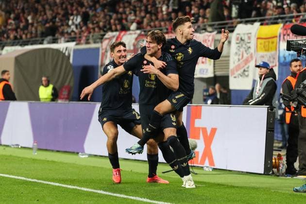 Torjubel - Torschütze Dusan Vlahovic (Juventus Turin,9) trifft zum 2-2 - Champions League Ligaphase Saison 2024-2025 RB Leipzig vs. Juventus Turin in der Red Bull Arena in Leipzig - Aktion,Fussball,Deutschland,Mann,Männer,02.10.2024